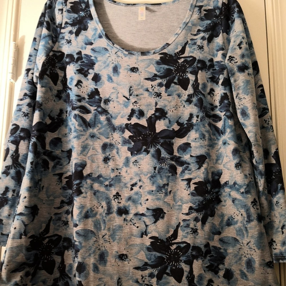 LuLaRoe XL Lynnae Tunic Top Shibori Blue Floral
